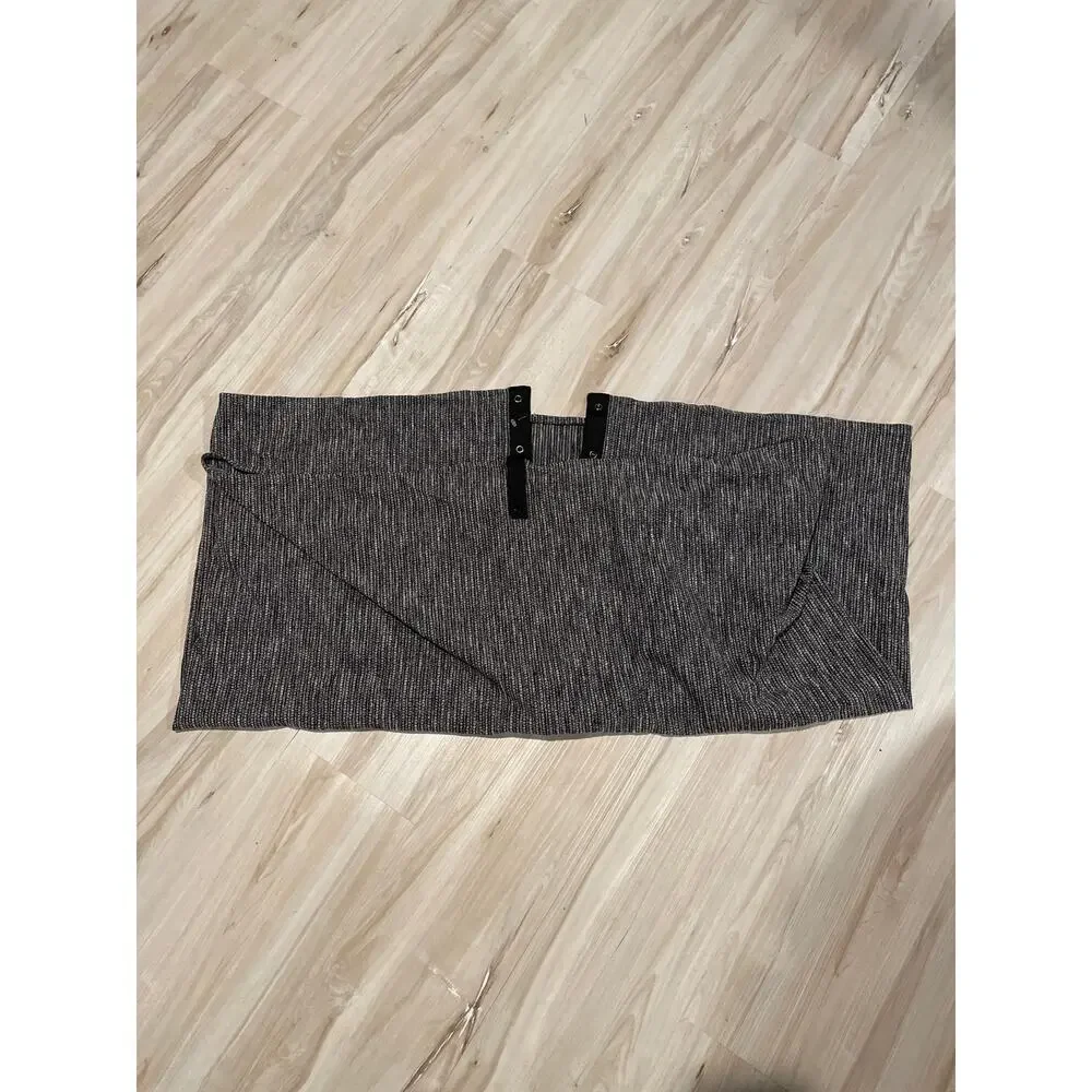 Lululemon Vinyasa Snap Infinity Scarf Wrap One Size Gray And Black Snap